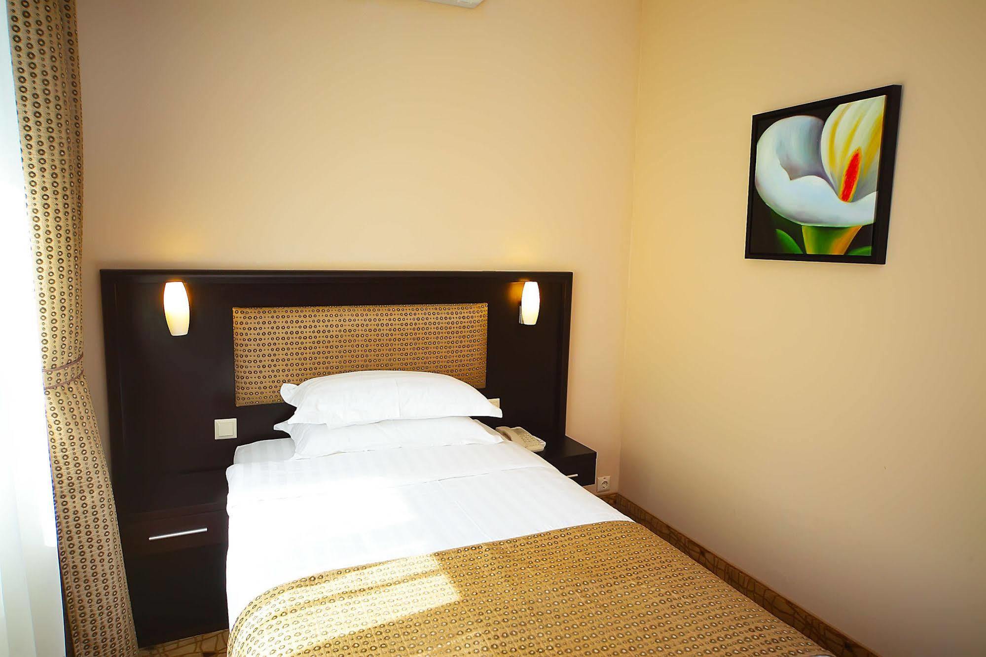 Inn Ozz Astana Εξωτερικό φωτογραφία